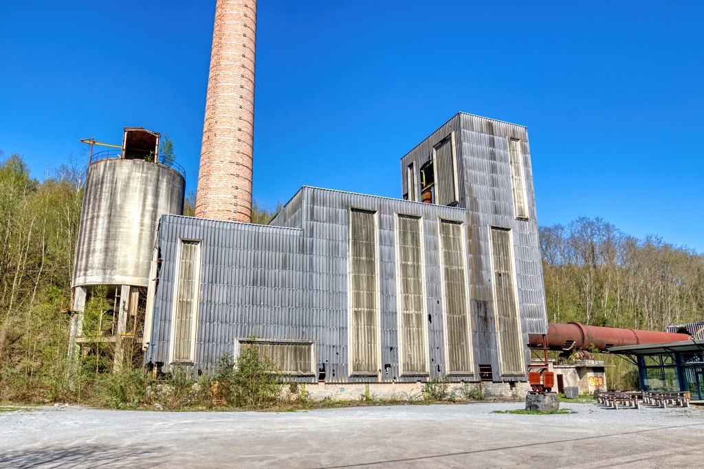 limestone factory hdr urbex belgie trash abandoned luik decay verlaten kalkoven kalksteengroeve ampsin museum